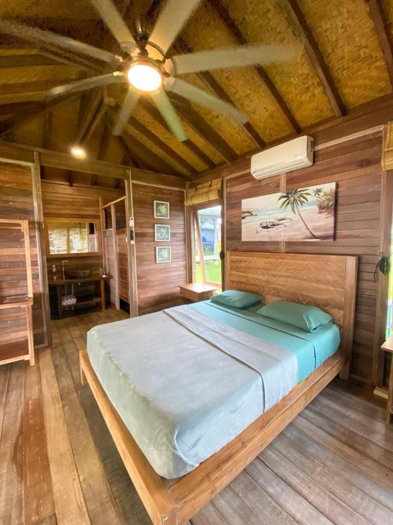 Sonny Island Resort Cabanas Frente Al Mar Punta Bajo Rico Eksteriør billede