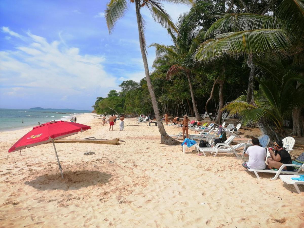 Sonny Island Resort Cabanas Frente Al Mar Punta Bajo Rico Eksteriør billede